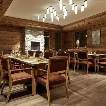 빌라 Contact Us At What App - 0041-798-079-427 To Book!! - Alpine Chalet - 10 Bedrooms Saas Fee